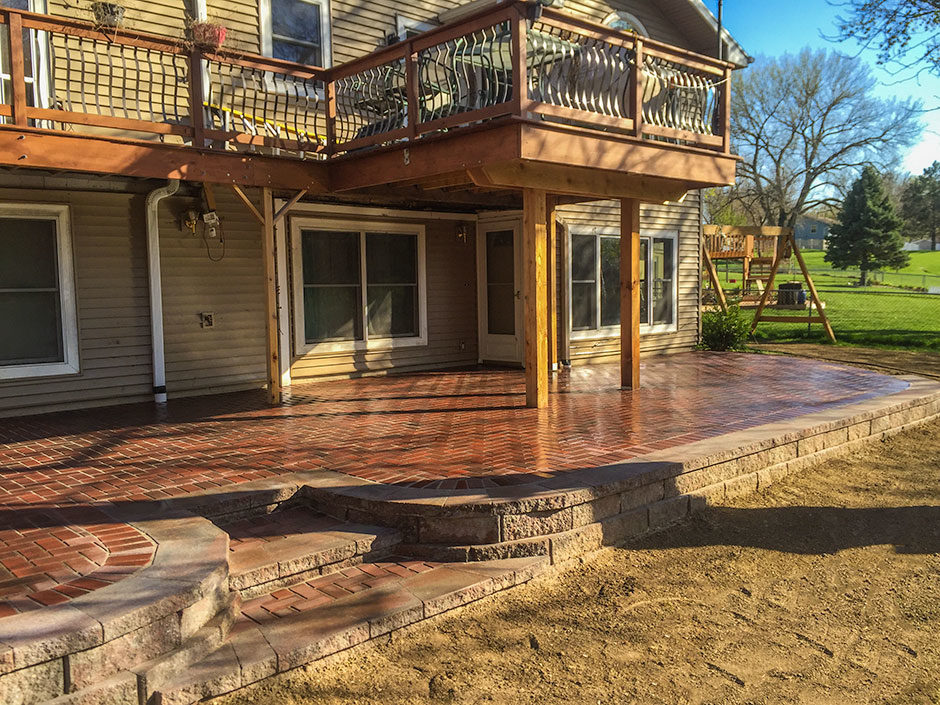 Holland Paver Patio with stairs